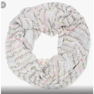 Thirty-One Gifts Avenue Scarf in Virtuous Verses